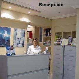 Clínica Dental José J. Pinilla Melguizo recepción de la clínica 