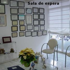 Clínica Dental José J. Pinilla Melguizo sala de espera de la clínica 
